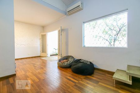 Sala de casa à venda com 3 quartos, 150m² em Brooklin, São Paulo