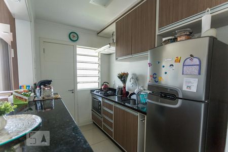 Cozinha de apartamento à venda com 1 quarto, 47m² em Medianeira, Porto Alegre