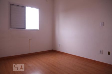 Dormitório 1 de apartamento para alugar com 2 quartos, 50m² em Vila Paranagua, São Paulo