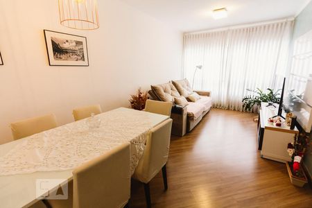 Apartamento à venda com 80m², 2 quartos e 1 vagaSala