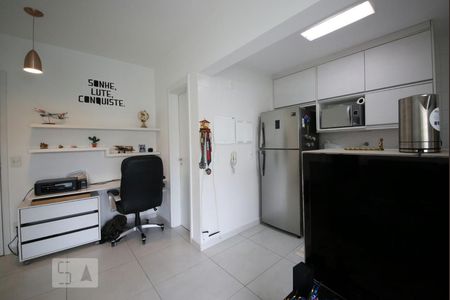 Sala de apartamento para alugar com 1 quarto, 47m² em Jardim Aeroporto, São Paulo