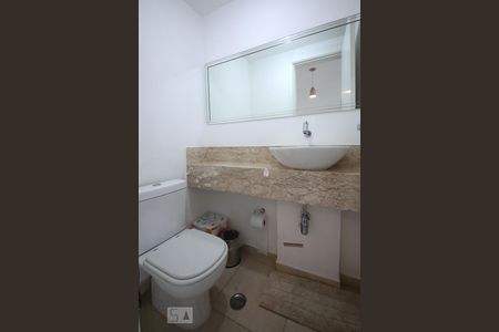 Lavabo de apartamento para alugar com 1 quarto, 47m² em Jardim Aeroporto, São Paulo