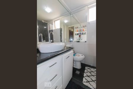 Banheiro de apartamento à venda com 3 quartos, 70m² em Jardim Íris, São Paulo