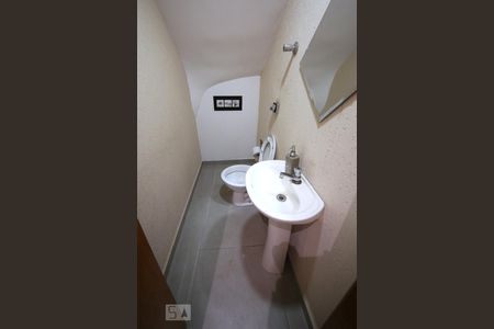 Lavabo de casa para alugar com 3 quartos, 120m² em Vila Cordeiro, São Paulo