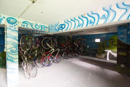 Apartamento à venda com 47m², 2 quartos e 1 vaga Apartamento à venda com 47m², 2 quartos e 1 vagaÁrea comum - Bicicletário