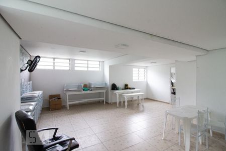 Apartamento à venda com 47m², 2 quartos e 1 vaga Apartamento à venda com 47m², 2 quartos e 1 vagaÁrea comum - Salão de festas