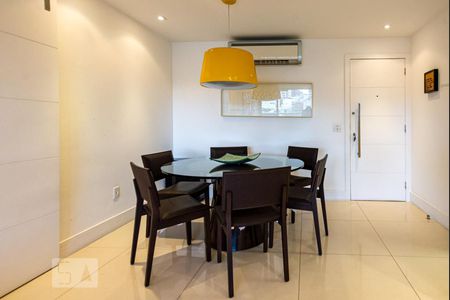 Sala de apartamento para alugar com 3 quartos, 130m² em Leblon, Rio de Janeiro