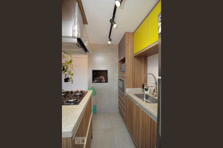 Cozinha de apartamento à venda com 2 quartos, 60m² em Marechal Rondon, Canoas