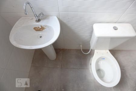 Banheiro de casa para alugar com 1 quarto, 50m² em Bussocaba, Osasco