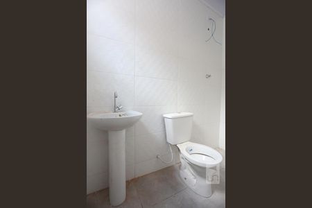 Banheiro de casa para alugar com 1 quarto, 50m² em Bussocaba, Osasco