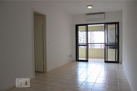 Sala de apartamento para alugar com 3 quartos, 85m² em Barra da Tijuca, Rio de Janeiro