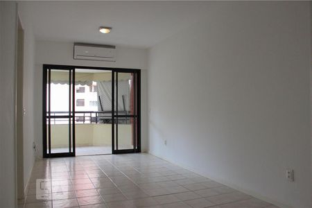 Sala de apartamento para alugar com 3 quartos, 85m² em Barra da Tijuca, Rio de Janeiro