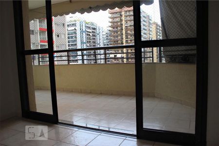 Varanda de apartamento para alugar com 3 quartos, 85m² em Barra da Tijuca, Rio de Janeiro