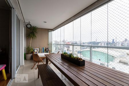 Varanda de apartamento à venda com 4 quartos, 140m² em Pinheiros, São Paulo