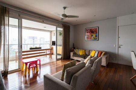 Sala de apartamento à venda com 4 quartos, 140m² em Pinheiros, São Paulo