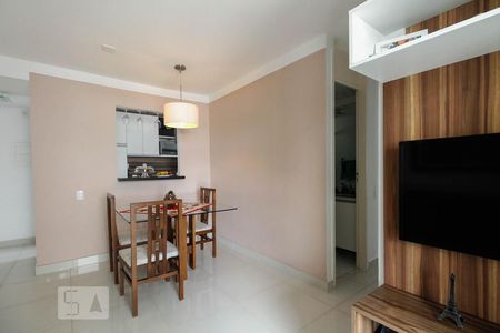 Sala  de apartamento para alugar com 3 quartos, 61m² em Vila Ema, São Paulo