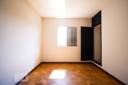 Quarto 1 de casa para alugar com 2 quartos, 70m² em Jardim Vergueiro, São Paulo