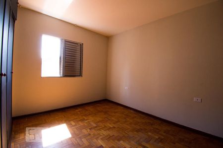 Quarto 1 de casa para alugar com 2 quartos, 70m² em Jardim Vergueiro, São Paulo