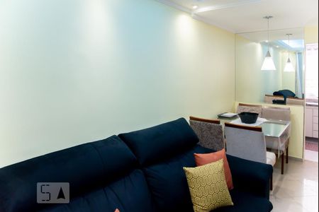 Sala de casa de condomínio à venda com 2 quartos, 77m² em Vila Talarico, São Paulo