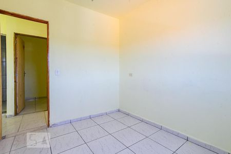 Quarto 1 de casa para alugar com 2 quartos, 75m² em Vila Iorio, São Paulo