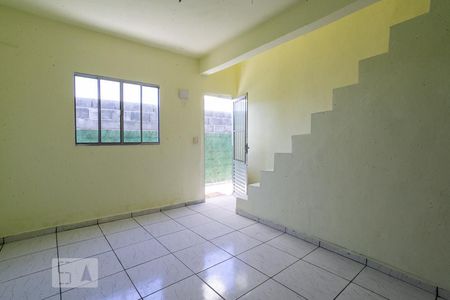 Sala de casa para alugar com 2 quartos, 75m² em Vila Iorio, São Paulo