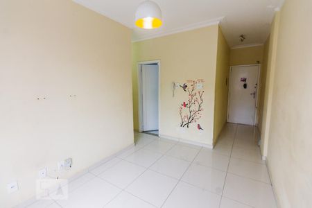 Apartamento para alugar com 75m², 2 quartos e sem vagaSala