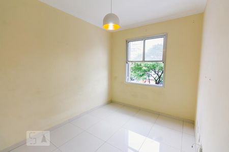 Apartamento para alugar com 75m², 2 quartos e sem vagaSala