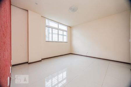 Sala de apartamento para alugar com 2 quartos, 52m² em Cubango, Niterói