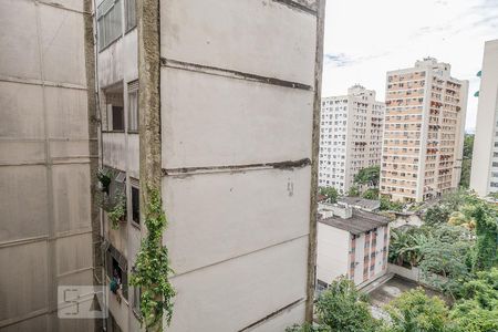 Vista da Sala de apartamento à venda com 2 quartos, 52m² em Cubango, Niterói