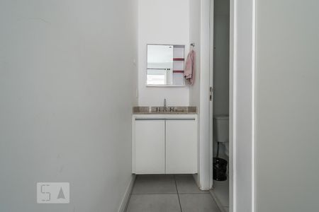 Banheiro de apartamento para alugar com 1 quarto, 35m² em Brooklin, São Paulo