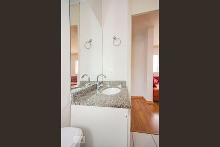 Apartamento à venda com 70m², 3 quartos e 2 vagas Apartamento à venda com 70m², 3 quartos e 2 vagasBanheiro 1