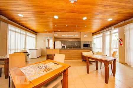 Apartamento à venda com 70m², 3 quartos e 2 vagas Apartamento à venda com 70m², 3 quartos e 2 vagasÁrea comum - Salão de festas