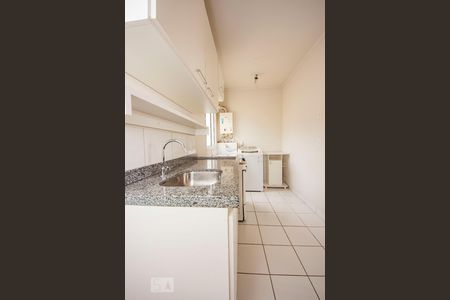 Apartamento à venda com 70m², 3 quartos e 2 vagas Apartamento à venda com 70m², 3 quartos e 2 vagasCozinha