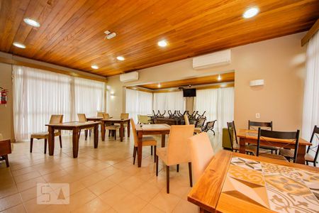 Apartamento à venda com 70m², 3 quartos e 2 vagas Apartamento à venda com 70m², 3 quartos e 2 vagasÁrea comum - Salão de festas