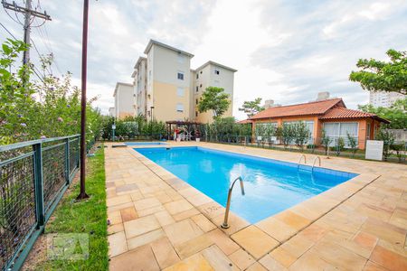 Apartamento à venda com 70m², 3 quartos e 2 vagas Apartamento à venda com 70m², 3 quartos e 2 vagasÁrea comum - Piscina