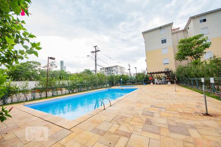 Apartamento à venda com 70m², 3 quartos e 2 vagas Apartamento à venda com 70m², 3 quartos e 2 vagasÁrea comum - Piscina