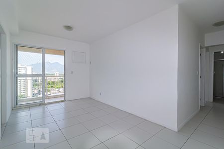 Sala de apartamento para alugar com 2 quartos, 63m² em Jacarepaguá, Rio de Janeiro