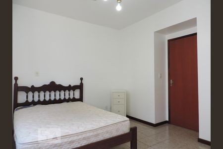 Suite 1 de apartamento para alugar com 3 quartos, 120m² em Córrego Grande, Florianópolis