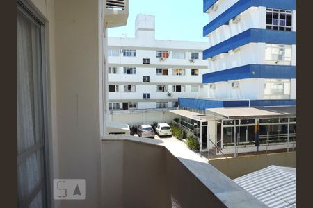 Sala - Vista de apartamento para alugar com 3 quartos, 120m² em Córrego Grande, Florianópolis