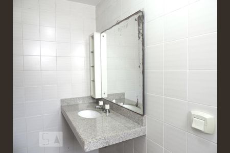 Suite 1 - Banheiro Torneira de apartamento para alugar com 3 quartos, 120m² em Córrego Grande, Florianópolis