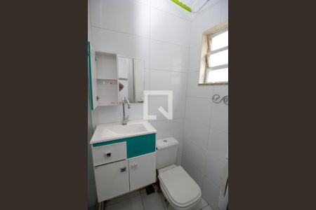 Banheiro de casa de condomínio à venda com 1 quarto, 30m² em Urca, Rio de Janeiro