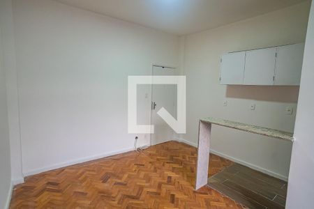 Studio de kitnet/studio para alugar com 1 quarto, 35m² em Glória, Rio de Janeiro