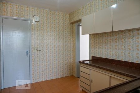 Cozinha de apartamento para alugar com 2 quartos, 70m² em Vila Romana, São Paulo