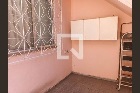 Casa à venda com 500m², 8 quartos e 4 vagas Casa à venda com 500m², 8 quartos e 4 vagasTerraço