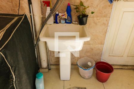 Casa à venda com 500m², 8 quartos e 4 vagas Casa à venda com 500m², 8 quartos e 4 vagasVaranda e Área de Serviço