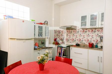 Casa à venda com 500m², 8 quartos e 4 vagas Casa à venda com 500m², 8 quartos e 4 vagasCozinha no 1º Pavimento