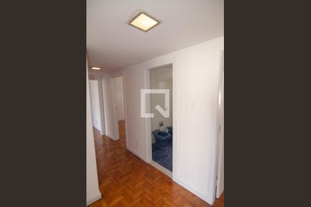 Corredor de apartamento para alugar com 4 quartos, 155m² em Copacabana, Rio de Janeiro