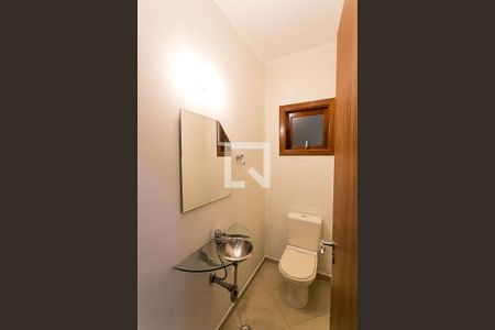 Banheiro de casa para alugar com 4 quartos, 200m² em Jardim Vitória Régia, São Paulo