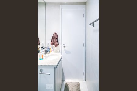 Banheiro Corredor de apartamento à venda com 2 quartos, 68m² em Santo Amaro, São Paulo