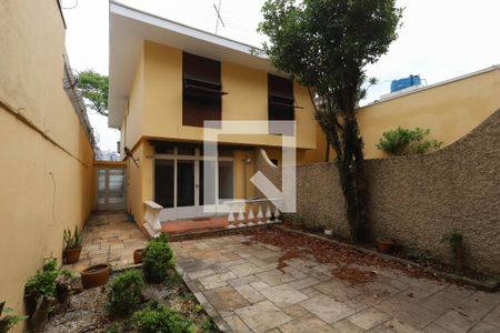 Casa para alugar com 288m², 3 quartos e 4 vagas Casa para alugar com 288m², 3 quartos e 4 vagasQuintal